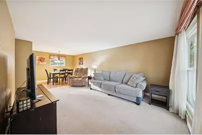 431 Fieldstone Dr, Monroeville, PA 15146 - Photo 3