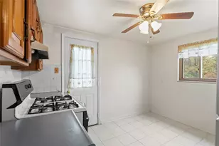 3217 Elderwood Dr, Bethel Park, PA 15102 - Photo 11