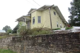 1688 Pitt St, Jennerstown Boro, PA 15547 - Photo 5