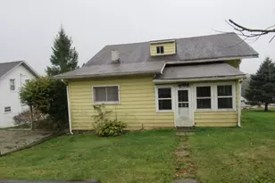 1688 Pitt St, Jennerstown Boro, PA 15547 - Photo 3