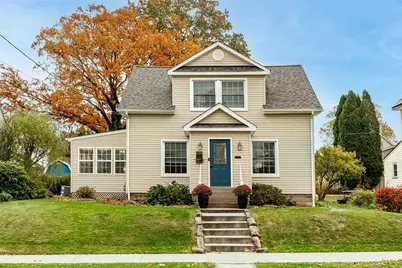 320 Edgewood Ave, Grove City Boro, PA 16127 - Photo 1