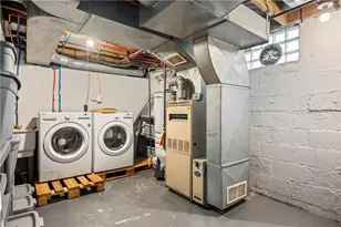 902 Delaware Ave, New Castle, PA 16105 - Photo 21