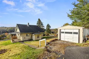 132 Burns St, Imperial, PA 15126 - Photo 3