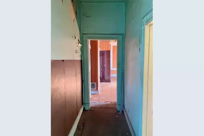 1900 Saint Ives St, Pittsburgh, PA 15212 - Photo 19