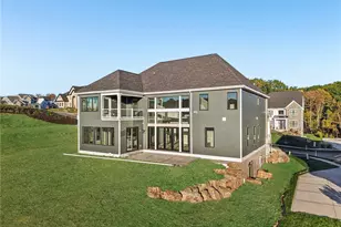 304 Azalea Ln, Marshall, PA 15005 - Photo 3