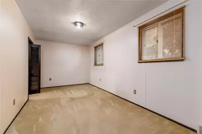 133 Queenston, Wilkins Township, PA 15235 - Photo 11