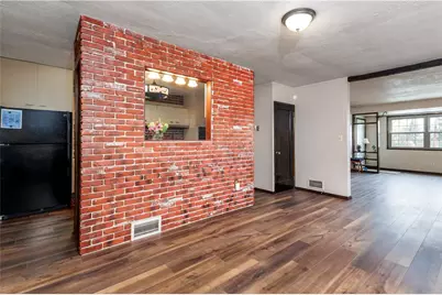 133 Queenston, Wilkins Township, PA 15235 - Photo 5