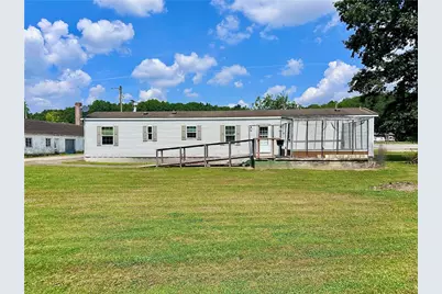 1761 Old Youngstown Rd, Union Township, PA 16116 - Photo 9