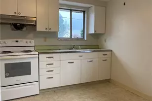 710 Lewis Ave, Jeannette, PA 15644 - Photo 9