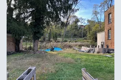 1327 Grotto St, Pittsburgh, PA 15206 - Photo 9