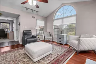 1529 Meerschaum Ln, Kennedy Township, PA 15108 - Photo 7