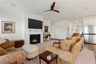 812 Curtman Ct, Pittsburgh, PA 15068 - Photo 5
