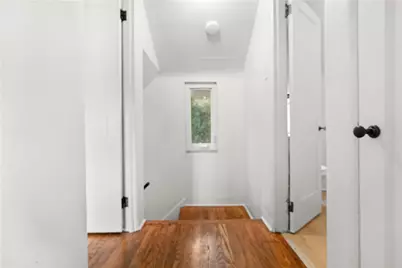 1525 Collins Road, Pittsburgh, PA 15221 - Photo 9