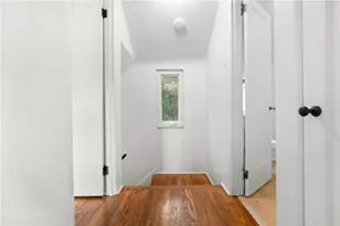 1525 Collins Rd, Pittsburgh, PA 15221 - Photo 9