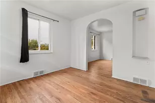 1525 Collins Rd, Pittsburgh, PA 15221 - Photo 5