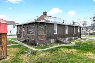 1404 Aetna St, Connellsville, PA 15425 - Photo 11