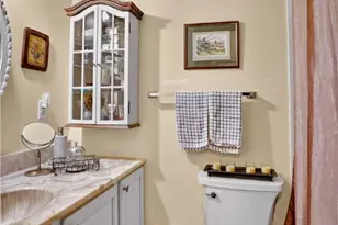 1015 Highfield Rd, Bethel Park, PA 15102 - Photo 23