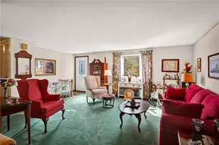 1015 Highfield Rd, Bethel Park, PA 15102 - Photo 9