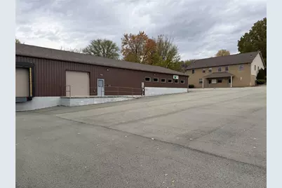 424 E Gibson Avenue, Connellsville, PA 15425 - Photo 1