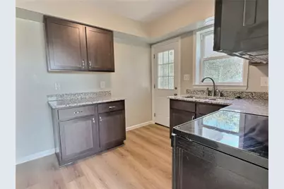 15 Braddock Road Ave, East Huntington, PA 15666 - Photo 5