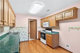 1010 Timberwood Dr, Chippewa Township, PA 15010 - Photo 7