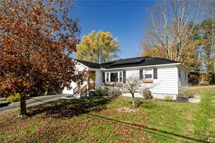 10 Fredonia Rd, Hempfield Township, PA 16125 - Photo 1