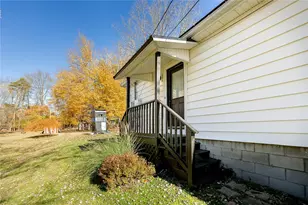 10 Fredonia Rd, Hempfield Township, PA 16125 - Photo 5