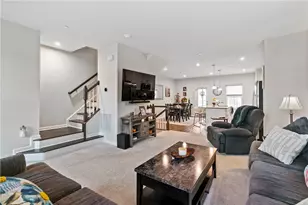 319 Caledonia Pl, Cranberry Township, PA 16066 - Photo 7