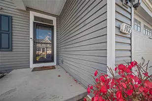 102 Derby Ln, Oakdale, PA 15071 - Photo 3