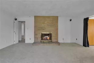 134 Allan Dr, Brighton Township, PA 15009 - Photo 9