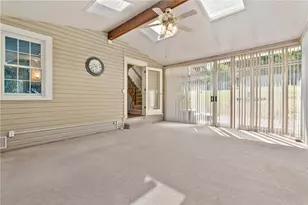 148 Longvue Dr, Ross Twp, PA 15237 - Photo 9