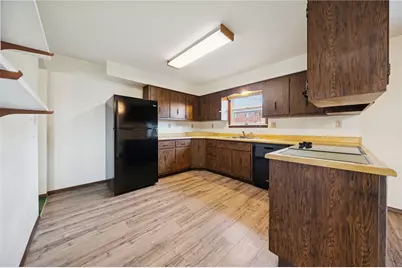 502 Hemlock, Mt Pleasant Boro, PA 15666 - Photo 7