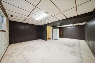 502 Hemlock, Mt Pleasant Boro, PA 15666 - Photo 15