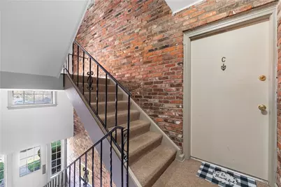 103 Jamestown Dr #C, Scott Township, PA 15216 - Photo 3