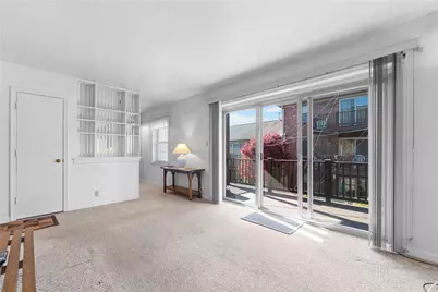 103 Jamestown Dr #C, Scott Township, PA 15216 - Photo 5