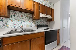 103 Jamestown Dr, Scott Township, PA 15216 - Photo 13