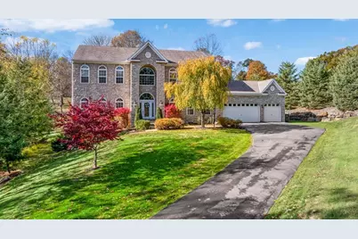 724 Franklin Rd, Pine Township, PA 16046 - Photo 1