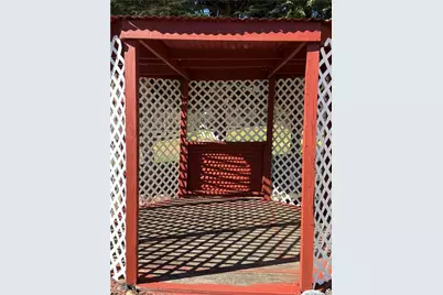 528 Longfellow St, Vandergrift, PA 15690 - Photo 5