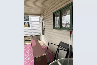 528 Longfellow St, Vandergrift, PA 15690 - Photo 23