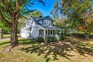 1039 N Keel Ridge Rd, Hermitage, PA 16148 - Photo 1