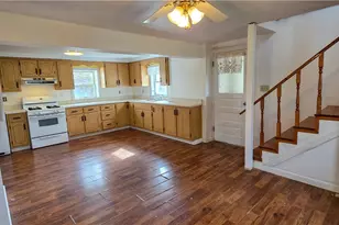 404 E 4th Ave, Smith Township, PA 15054 - Photo 3