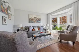 1005 Autumn Woods Dr, Moon-Crescent Township, PA 15108 - Photo 5