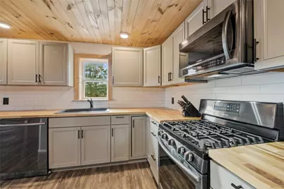 10019 Dingman Rd, Guys Mills, PA 16327 - Photo 9