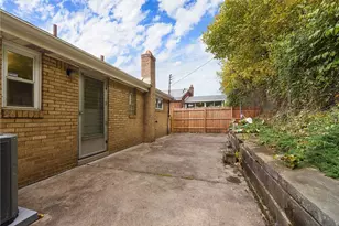 3999 Boulevard Dr, Pittsburgh, PA 15217 - Photo 17