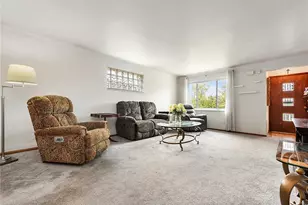 3999 Boulevard Dr, Pittsburgh, PA 15217 - Photo 5