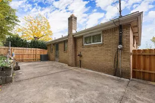 3999 Boulevard Dr, Pittsburgh, PA 15217 - Photo 19