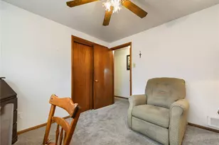 3999 Boulevard Dr, Pittsburgh, PA 15217 - Photo 25