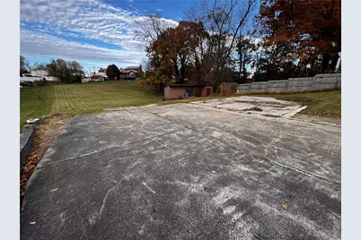 176 Jefferson Dr, Lower Burrell, PA 15068 - Photo 3