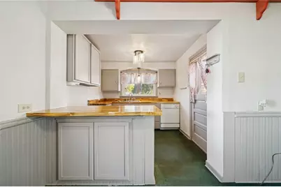 17 E Gaskill Ave, Jeannette, PA 15644 - Photo 13