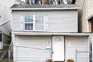 417 Alexander St, McKees Rocks, PA 15136 - Photo 1